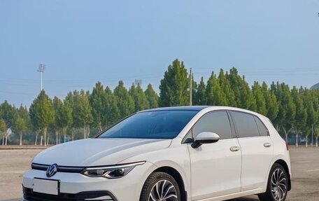 Volkswagen Golf VIII, 2021 год, 1 410 000 рублей, 1 фотография