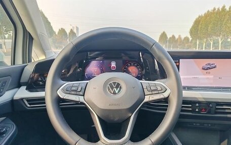Volkswagen Golf VIII, 2021 год, 1 410 000 рублей, 8 фотография