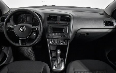 Volkswagen Polo VI (EU Market), 2016 год, 950 000 рублей, 14 фотография