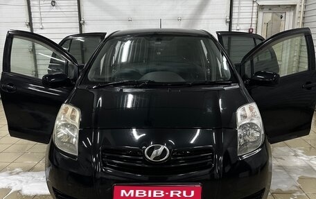 Toyota Vitz, 2005 год, 600 000 рублей, 1 фотография