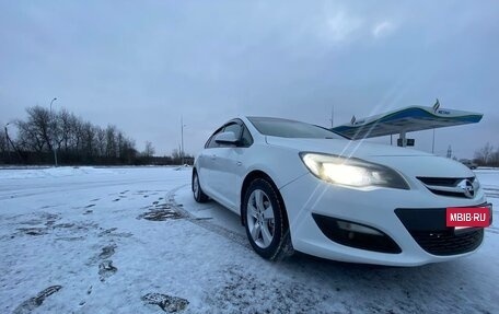 Opel Astra J, 2014 год, 820 000 рублей, 11 фотография