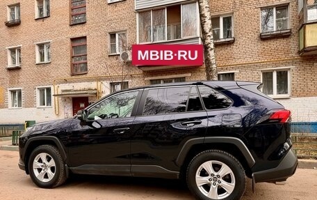 Toyota RAV4, 2019 год, 2 950 000 рублей, 5 фотография