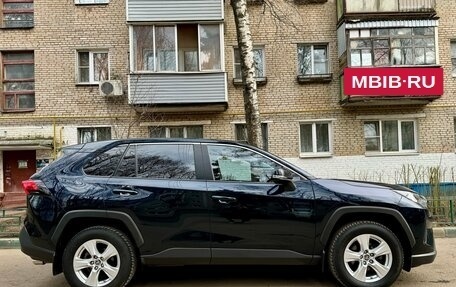 Toyota RAV4, 2019 год, 2 950 000 рублей, 8 фотография