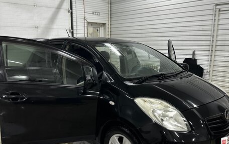 Toyota Vitz, 2005 год, 600 000 рублей, 3 фотография