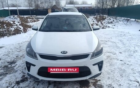 KIA Rio IV, 2019 год, 900 000 рублей, 2 фотография