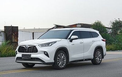 Toyota Highlander, 2022 год, 3 800 000 рублей, 1 фотография