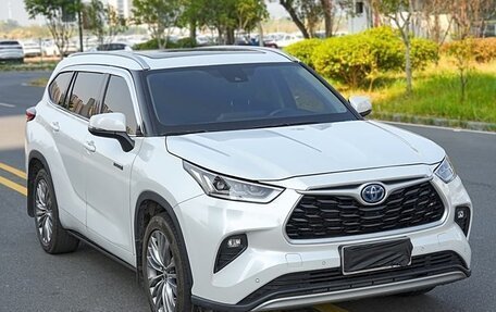 Toyota Highlander, 2022 год, 3 800 000 рублей, 34 фотография