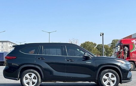 Toyota Highlander, 2022 год, 3 400 000 рублей, 4 фотография