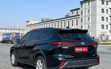 Toyota Highlander, 2022 год, 3 400 000 рублей, 5 фотография