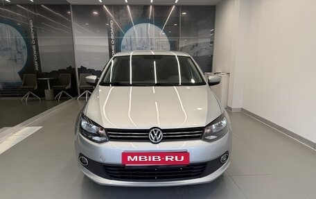 Volkswagen Polo VI (EU Market), 2011 год, 740 000 рублей, 2 фотография