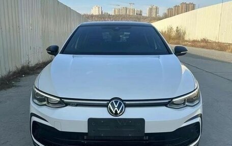 Volkswagen Golf VIII, 2022 год, 1 590 000 рублей, 2 фотография