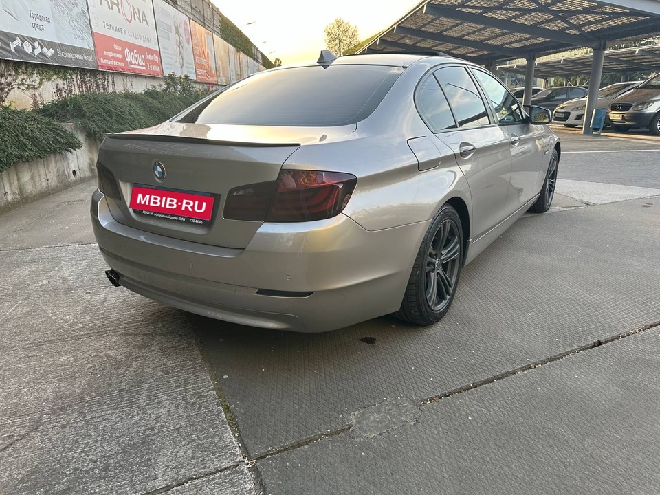 BMW 5 серия F10, F11, F07, 2011 год, 1 750 000 рублей, 4 фотография