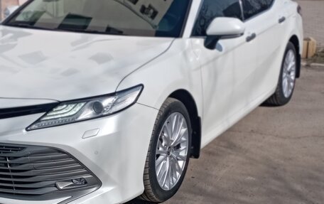 Toyota Camry, 2019 год, 2 850 000 рублей, 16 фотография