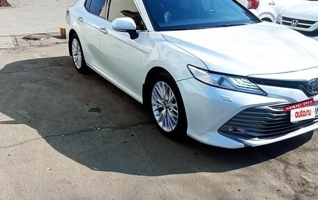 Toyota Camry, 2019 год, 2 850 000 рублей, 12 фотография