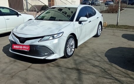 Toyota Camry, 2019 год, 2 850 000 рублей, 14 фотография