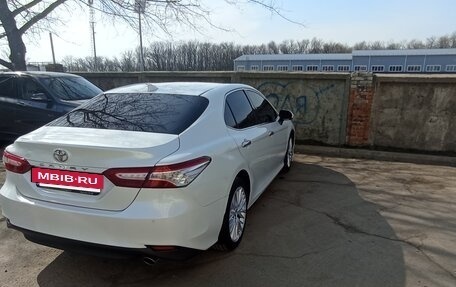 Toyota Camry, 2019 год, 2 850 000 рублей, 9 фотография