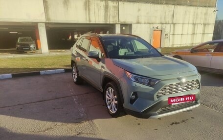 Toyota RAV4, 2020 год, 3 750 000 рублей, 3 фотография