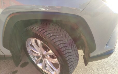 Toyota RAV4, 2020 год, 3 750 000 рублей, 13 фотография
