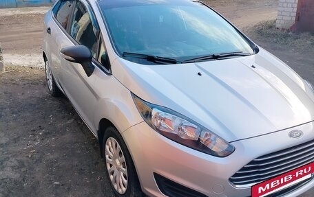 Ford Fiesta, 2015 год, 910 000 рублей, 11 фотография