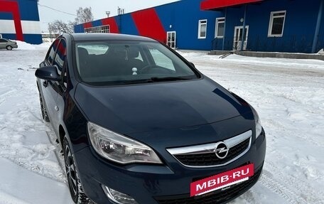 Opel Astra J, 2012 год, 810 000 рублей, 4 фотография