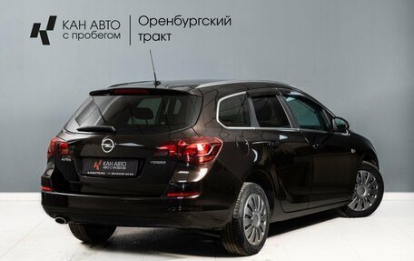 Opel Astra J, 2011 год, 779 550 рублей, 4 фотография