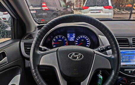 Hyundai Solaris II рестайлинг, 2015 год, 765 000 рублей, 13 фотография