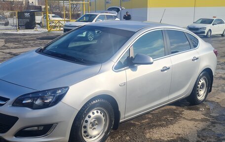 Opel Astra J, 2013 год, 1 100 000 рублей, 3 фотография