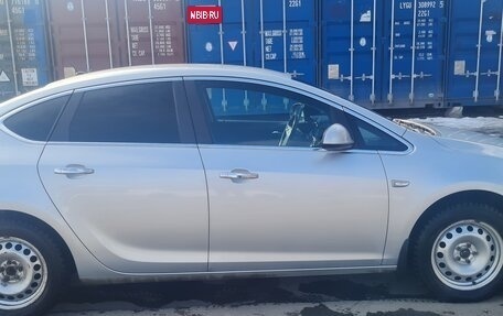 Opel Astra J, 2013 год, 1 100 000 рублей, 2 фотография