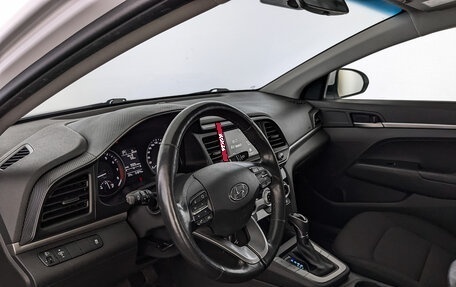 Hyundai Elantra VI рестайлинг, 2019 год, 1 800 000 рублей, 15 фотография