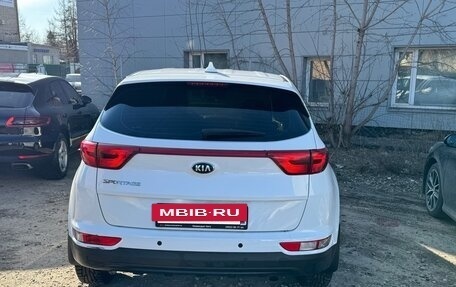 KIA Sportage IV рестайлинг, 2017 год, 2 000 000 рублей, 2 фотография