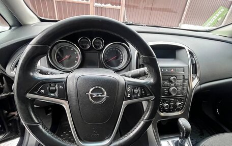 Opel Astra J, 2011 год, 715 000 рублей, 9 фотография