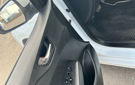 Hyundai Solaris II рестайлинг, 2019 год, 885 000 рублей, 13 фотография