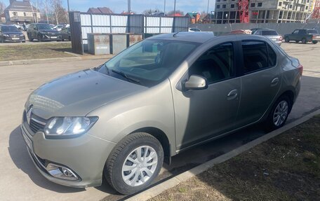 Renault Logan II, 2017 год, 700 000 рублей, 3 фотография