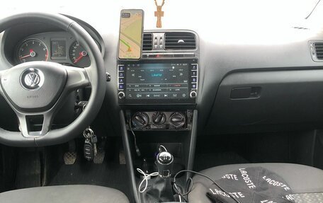 Volkswagen Polo VI (EU Market), 2017 год, 670 000 рублей, 18 фотография
