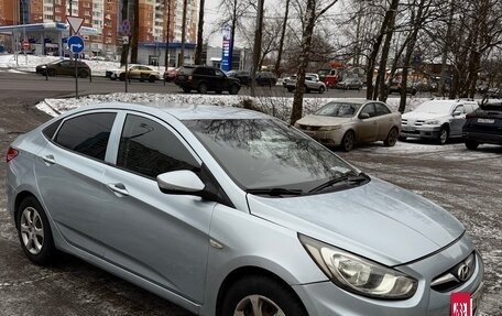 Hyundai Solaris II рестайлинг, 2011 год, 700 000 рублей, 2 фотография