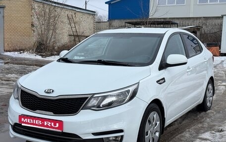 KIA Rio III рестайлинг, 2015 год, 860 000 рублей, 2 фотография