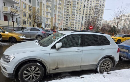 Volkswagen Tiguan II, 2020 год, 2 500 000 рублей, 19 фотография