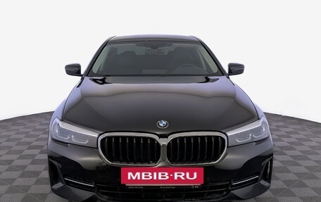 BMW 5 серия, 2020 год, 3 900 000 рублей, 2 фотография