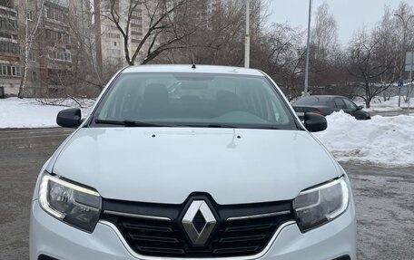 Renault Logan II, 2020 год, 620 000 рублей, 1 фотография