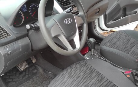 Hyundai Solaris II рестайлинг, 2014 год, 975 000 рублей, 11 фотография