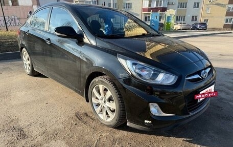 Hyundai Solaris II рестайлинг, 2011 год, 860 000 рублей, 12 фотография