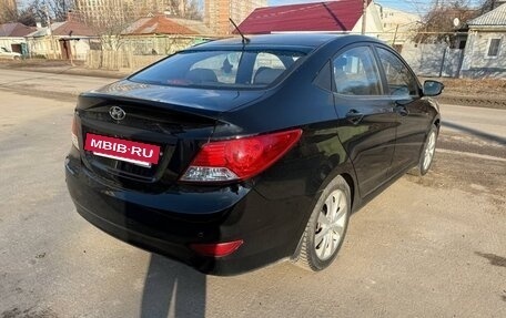 Hyundai Solaris II рестайлинг, 2011 год, 860 000 рублей, 9 фотография