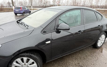 Opel Astra J, 2013 год, 680 000 рублей, 9 фотография