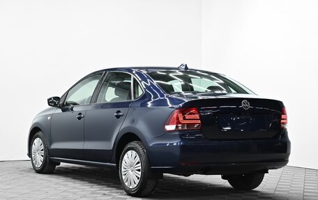 Volkswagen Polo VI (EU Market), 2016 год, 955 000 рублей, 3 фотография