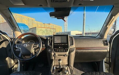 Toyota Land Cruiser 200, 2016 год, 5 700 000 рублей, 4 фотография