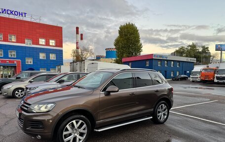 Volkswagen Touareg III, 2012 год, 1 950 000 рублей, 2 фотография