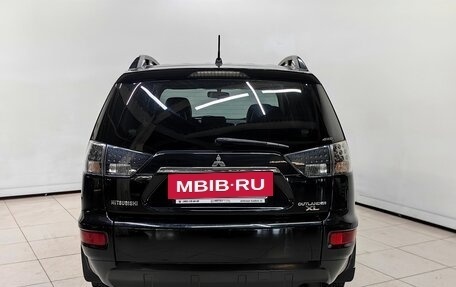 Mitsubishi Outlander III рестайлинг 3, 2011 год, 1 049 000 рублей, 4 фотография