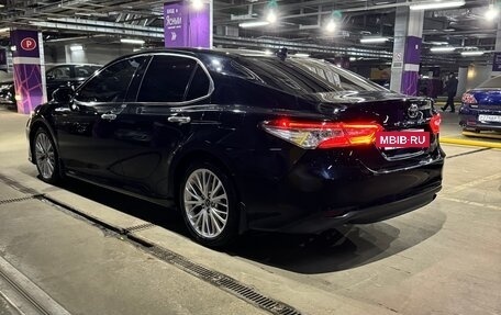 Toyota Camry, 2019 год, 3 295 000 рублей, 9 фотография