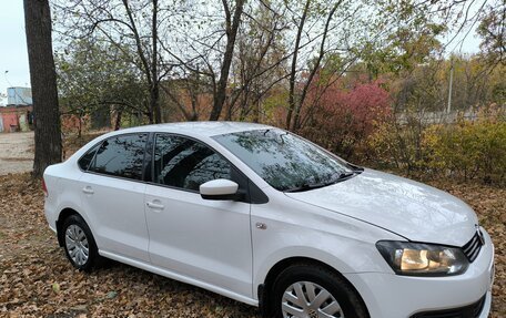 Volkswagen Polo VI (EU Market), 2013 год, 870 000 рублей, 2 фотография