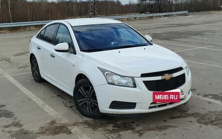 Chevrolet Cruze II, 2012 год, 800 000 рублей, 2 фотография